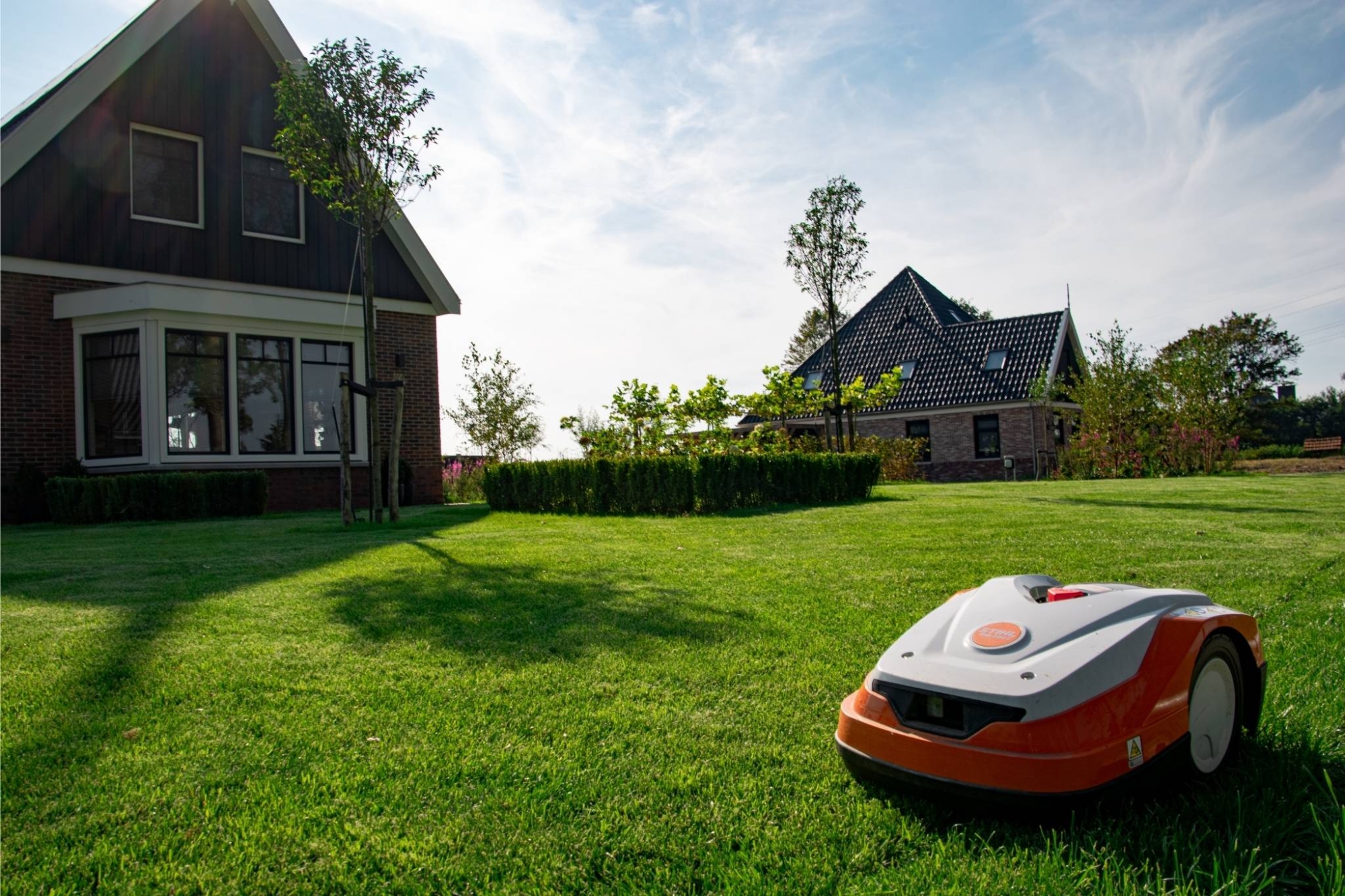 Graszoden laten aanleggen of zelf leggen Langedijk